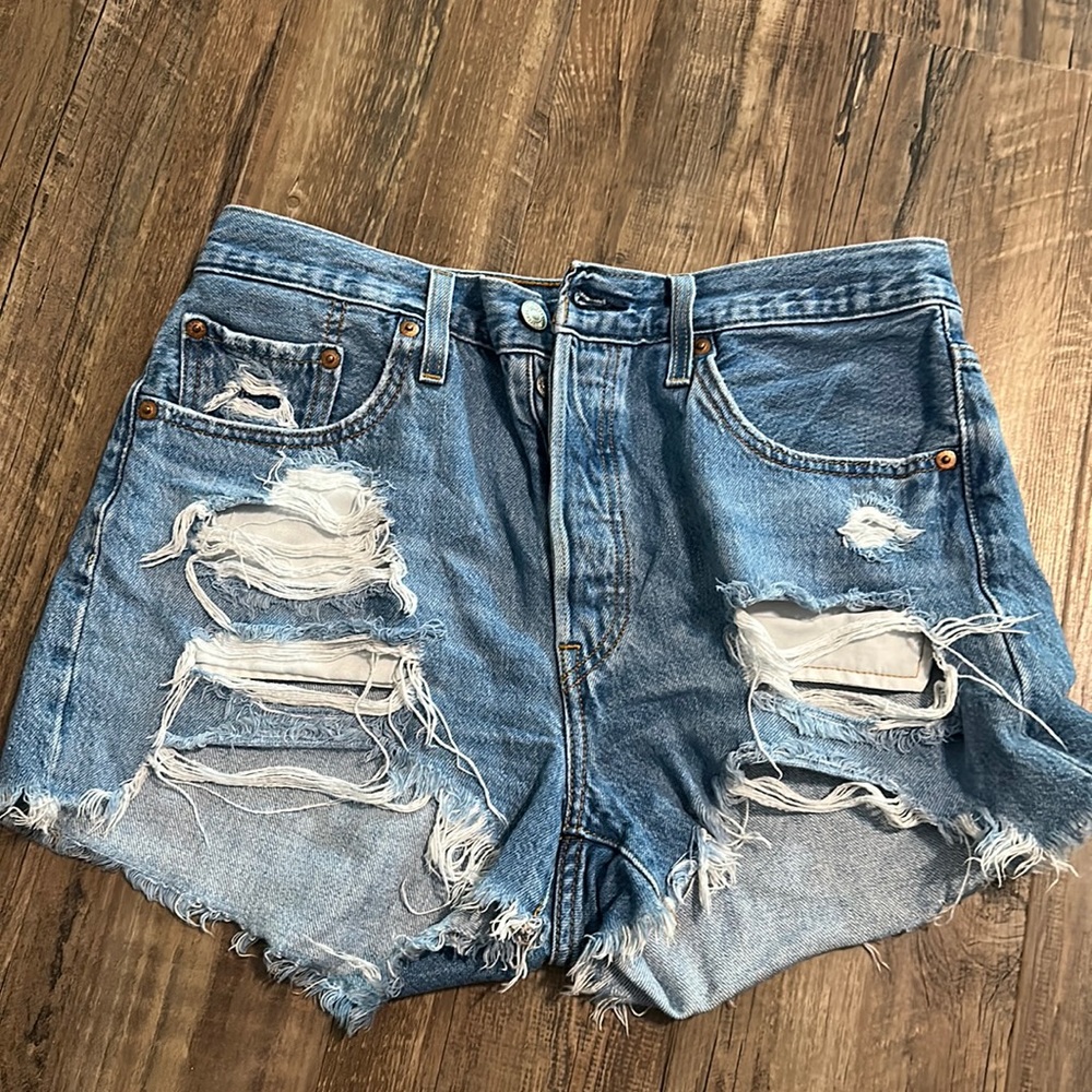 levi jean shorts, high waisted